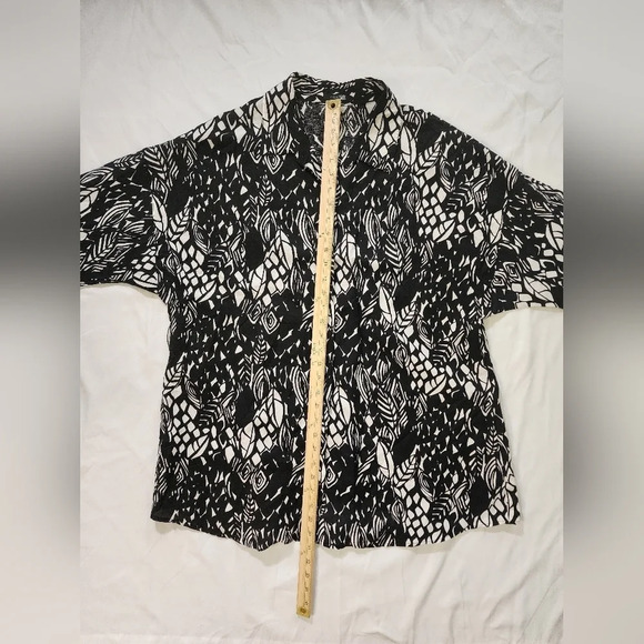 East 5th Womens Black White Floral Abstract Button Up Collared Blouse 1X - Picture 6 of 10